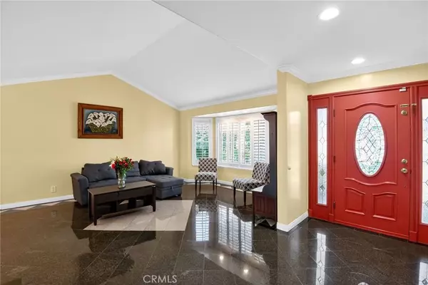 Downey, CA 90241,8316 Cherokee Drive