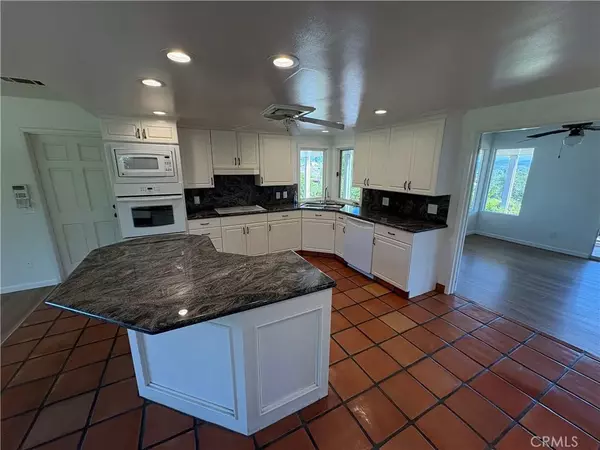 Fallbrook, CA 92028,1905 Vista Del Norte