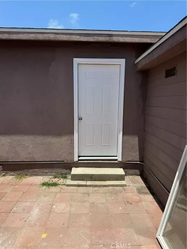 Anaheim, CA 92801,317 N Dale Avenue