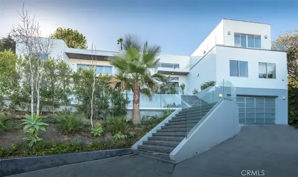 Los Angeles, CA 90049,12148 Travis Street