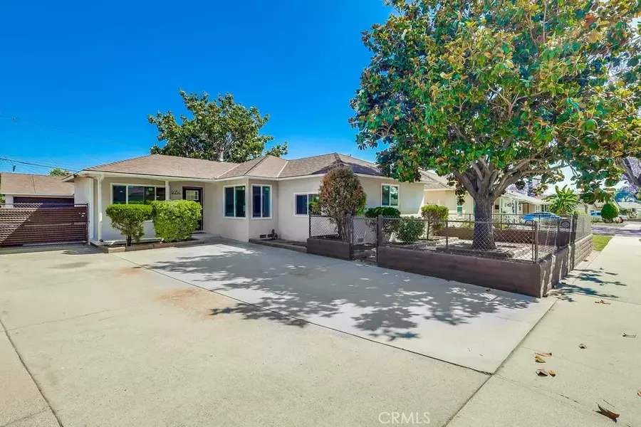 9234 Mills Avenue, Whittier, CA 90603