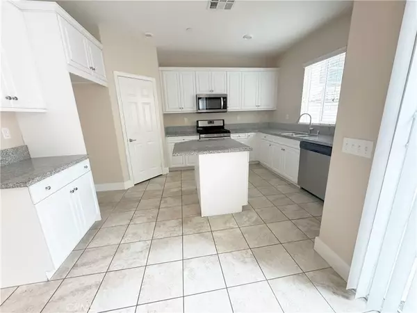 Upland, CA 91786,879 Julie