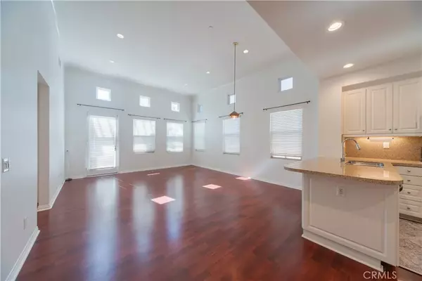Irvine, CA 92618,41 Courant
