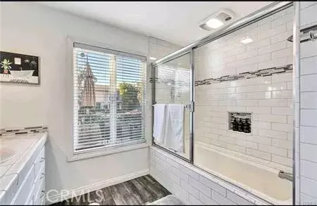 Huntington Beach, CA 92648,222 19th