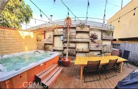 Huntington Beach, CA 92648,222 19th