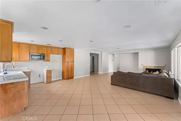 Lancaster, CA 93534,45327 Elm Avenue