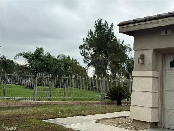 Fontana, CA 92336,16369 Medinah