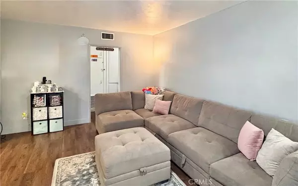 San Bernardino, CA 92407,4558 N Mountain View