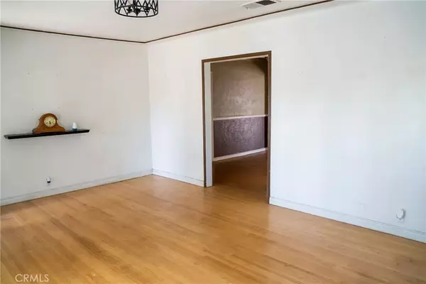 Long Beach, CA 90805,163 E Scott