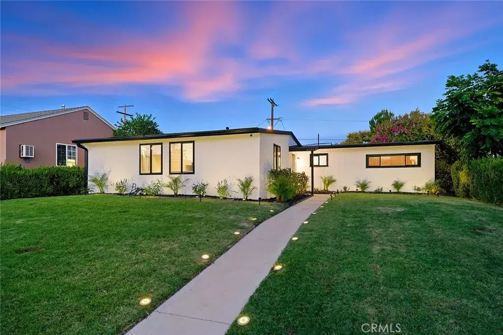 North Hollywood, CA 91606,6250 Coldwater Canyon Avenue