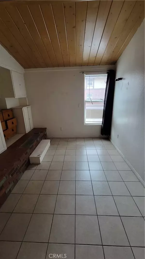 120 W Marshall Boulevard, San Bernardino, CA 92504