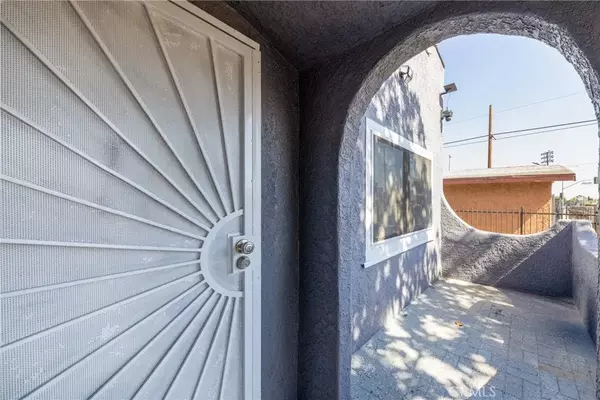 Los Angeles, CA 90044,719 W Century