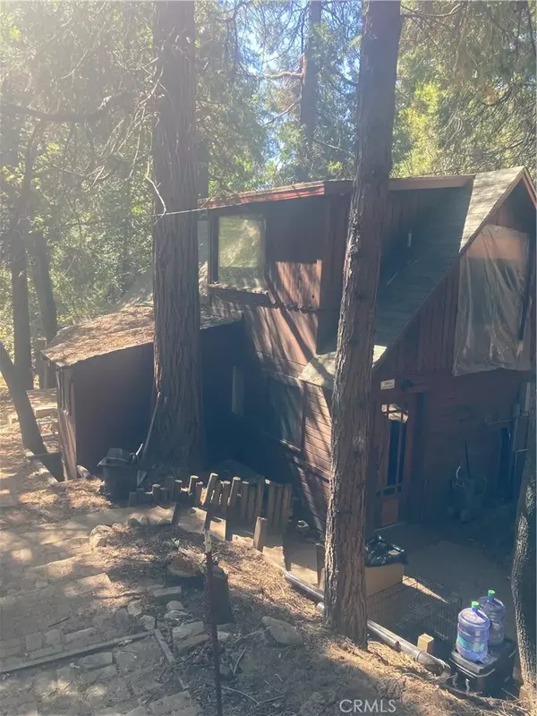 Crestline, CA 92325,1108 Jupiter Way