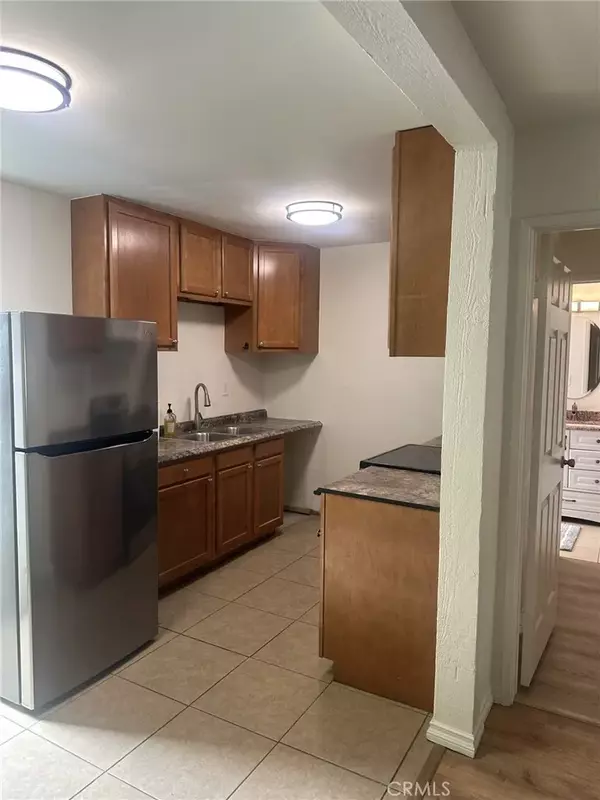 Santa Ana, CA 92707,1000 W Macarthur Boulevard West #100