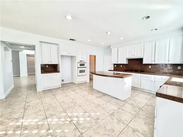 Corona, CA 92881,1083 Stanislaus