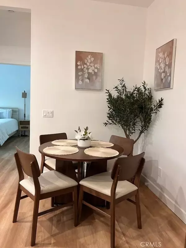 Claremont, CA 91711,311 W Green