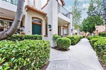 2702 Ladrillo Aisle, Irvine, CA 92606