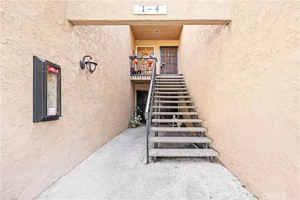 Santa Ana, CA 92707,1001 W Macarthur #2