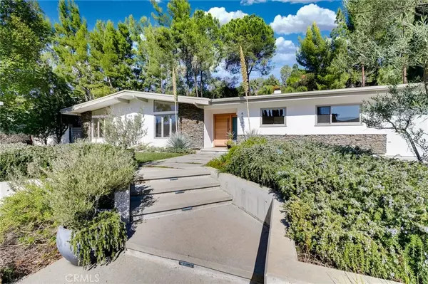 Tarzana, CA 91356,4676 Arriba Drive