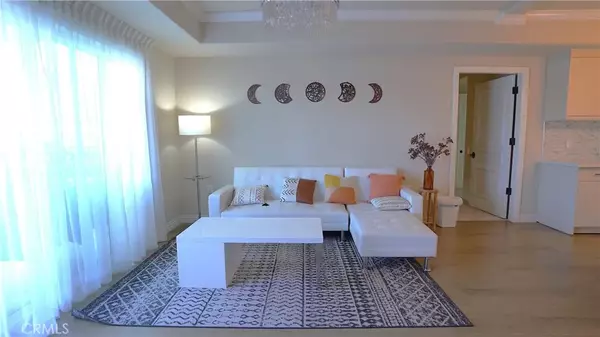 Long Beach, CA 90813,1598 Long Beach #201