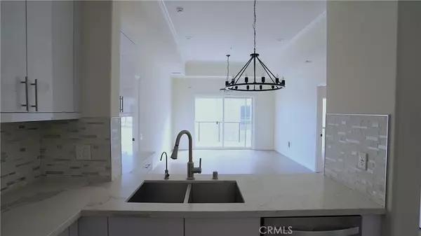 Long Beach, CA 90813,1598 Long Beach #407