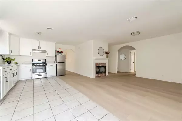 Pomona, CA 91766,823 E 3rd Street