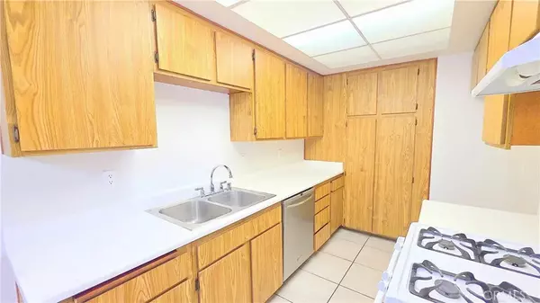 Ontario, CA 91762,1049 W Francis Street #F