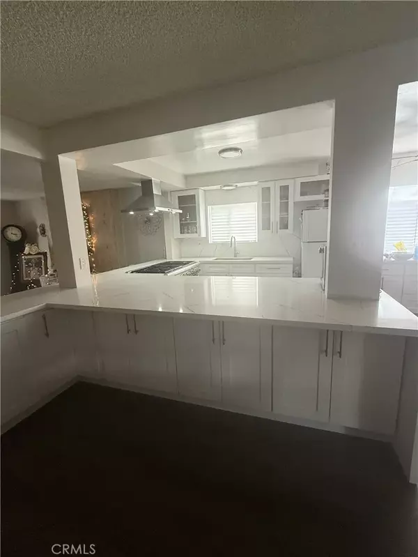 North Hills, CA 91343,15935 Community Street