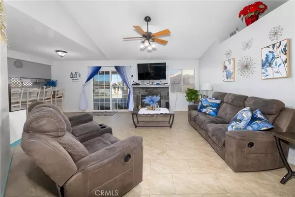 Apple Valley, CA 92307,22444 Hurons