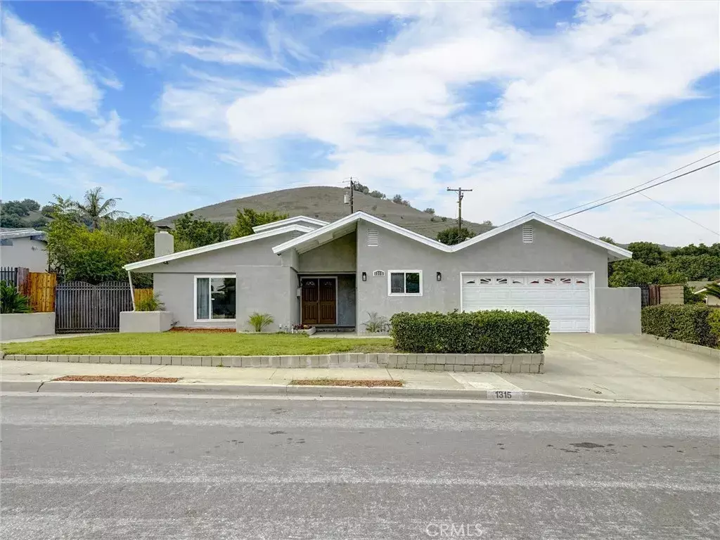 Hacienda Heights, CA 91745,1315 Ameluxen