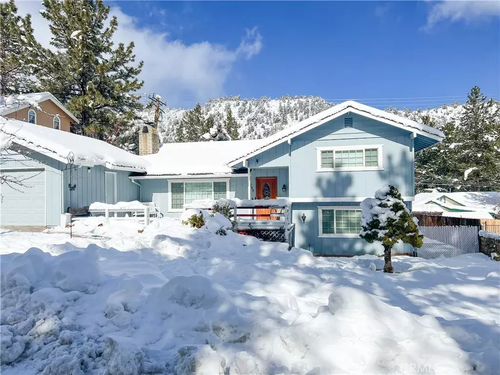 Wrightwood, CA 92397,784 Apple Avenue