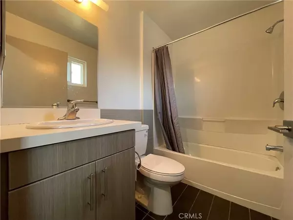 Alhambra, CA 91801,422 N 3rd Street #B