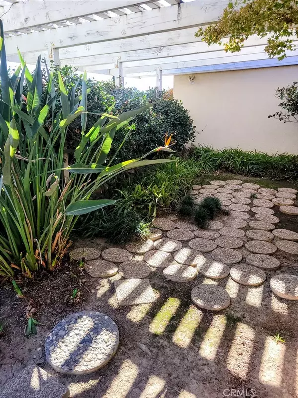 Jurupa Valley, CA 92509,6881 Alviso