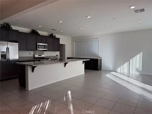 Fontana, CA 92336,7895 Sea Salt