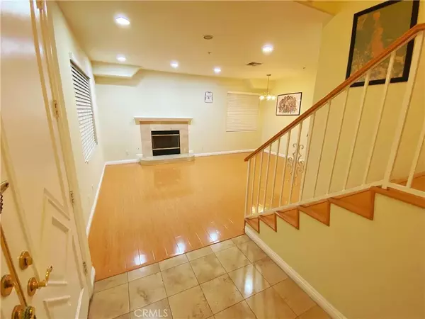 Alhambra, CA 91801,723 S. Sierra Vista #C