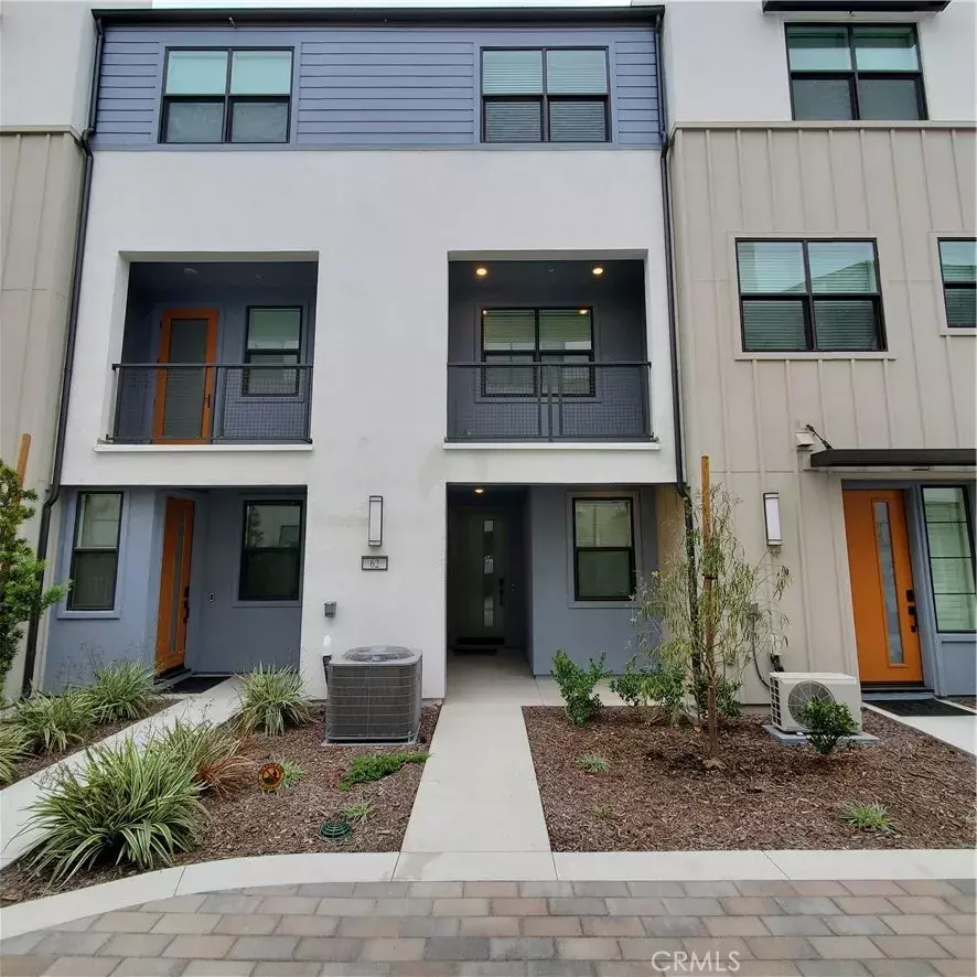 Ontario, CA 91764,944 N Divino Privado