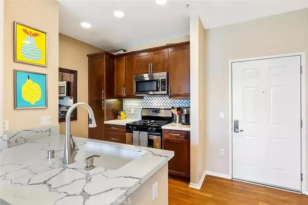 Irvine, CA 92612,1464 Scholarship