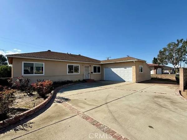 Covina, CA 91724,922 E Edgecomb