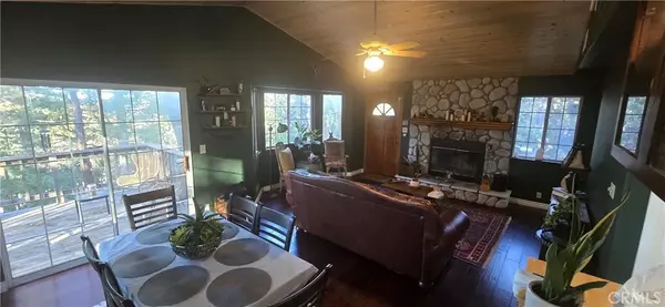 Crest Park, CA 92326,27607 Oak Knoll