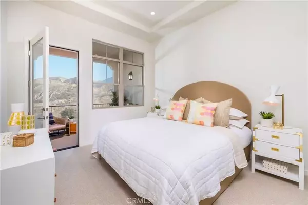 Irvine, CA 92618,126 Sunnyside