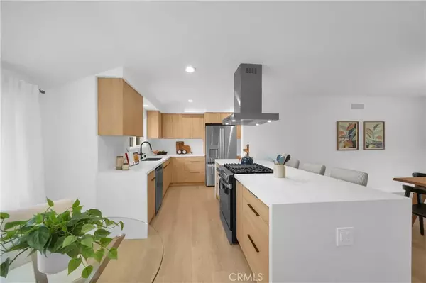 Northridge, CA 91343,16938 Knapp Street