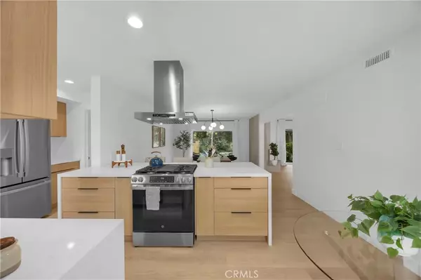 Northridge, CA 91343,16938 Knapp Street