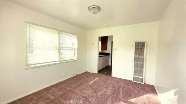 Ontario, CA 91764,209 E E #A