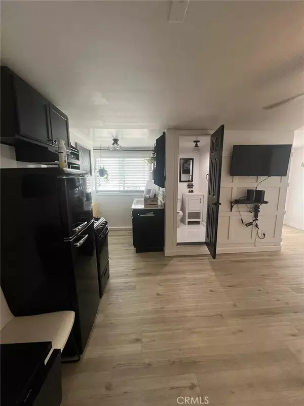 East Los Angeles, CA 90022,5461 Repetto Avenue #Studio