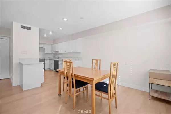 Pasadena, CA 91101,395 S Oakland Avenue #104