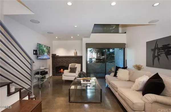 10926 Bluffside Drive #5, Studio City, CA 91604