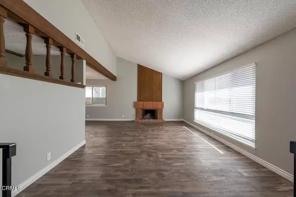 Simi Valley, CA 93063,5917 Cochran Street