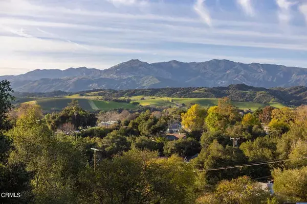 448 Mountain View, Oak View, CA 93022