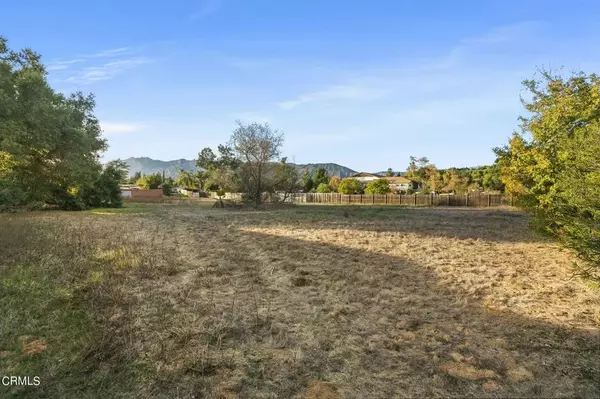 Ojai, CA 93023,907 El Centro