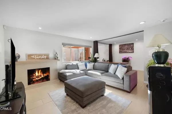 Thousand Oaks, CA 91360,646 E Avenida De Los Arboles